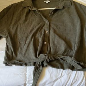 Short sleeve. Cotton. Tie at waist  worn 2-3 x